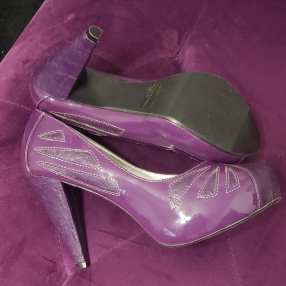 High heel pump - Picture 2 of 4